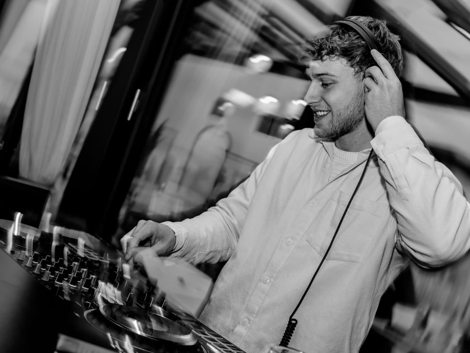 LSTEN – am pult